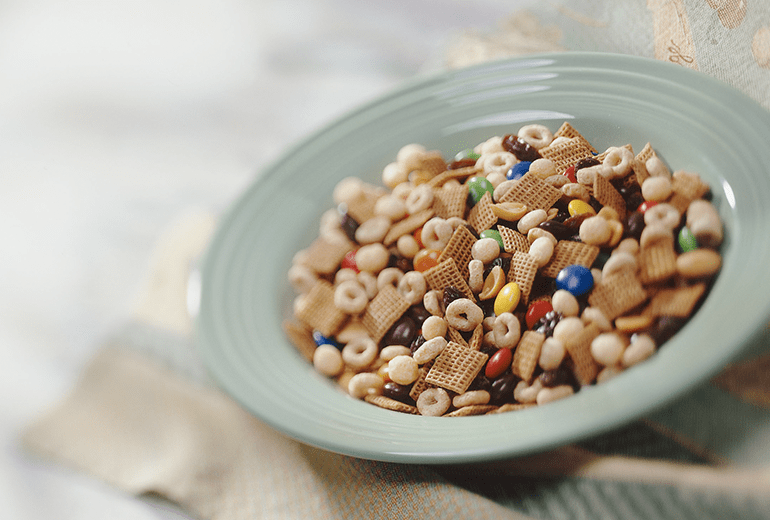 Cheerios Heart-Healthy Trail Mix | Cereal Recipes