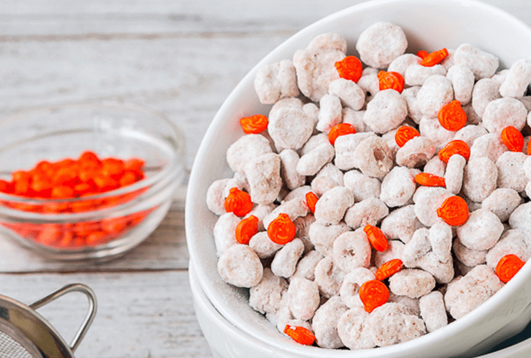 Cheerios & Pumpkin Spice Puppy Chow | Recipes | Cheerios